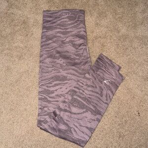 Purple Gymshark Women’s leggings